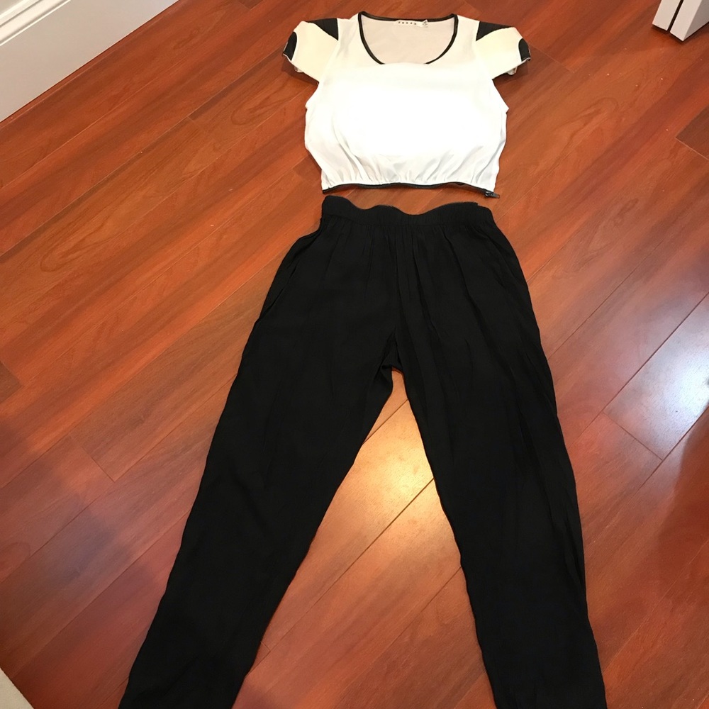 2 piece pant set with adjustable top